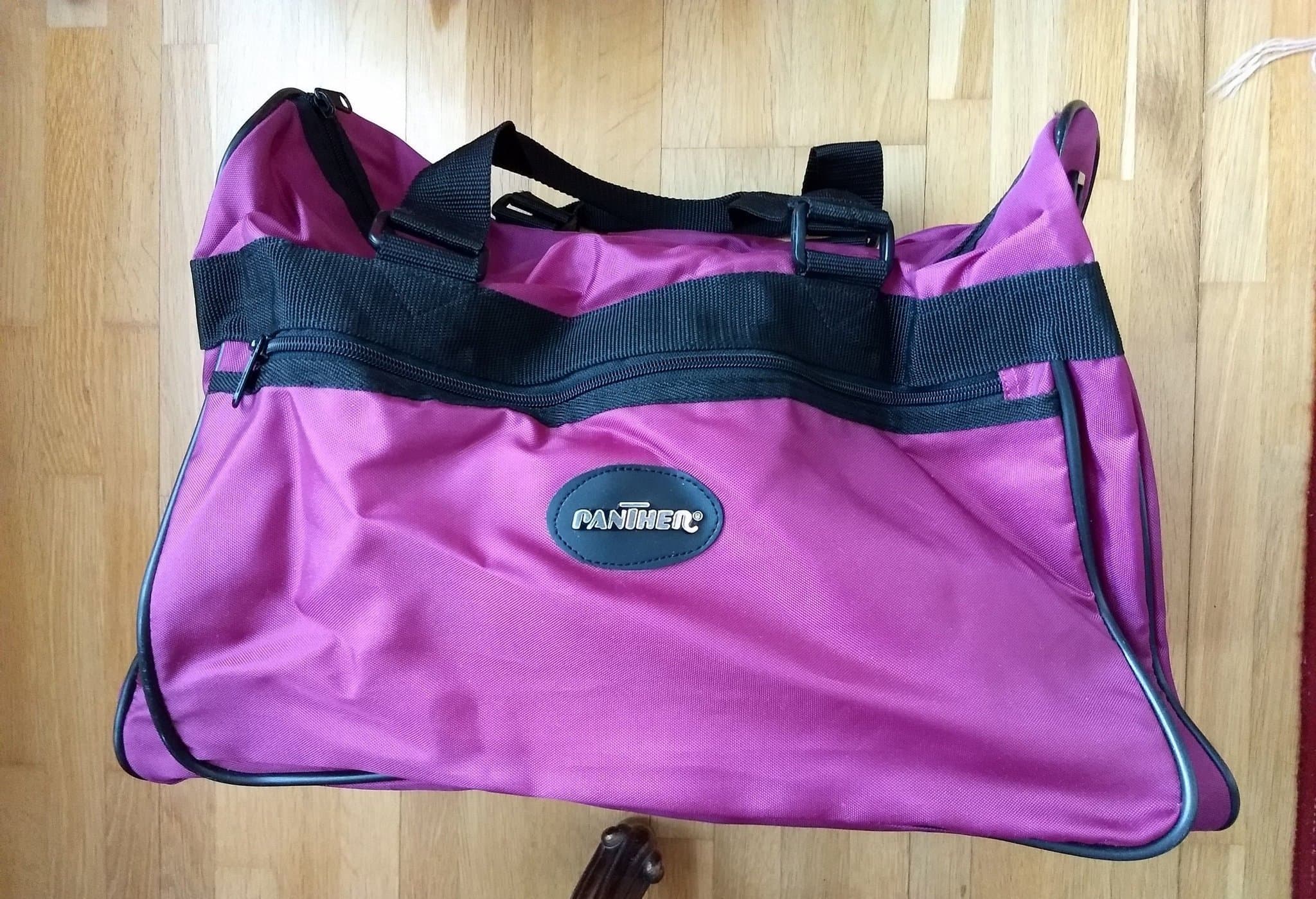 Ny stor mörklila resväska / träningsväska i nylon