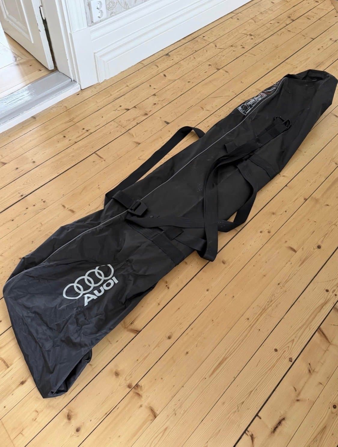 Audi ski bag/skidfodral