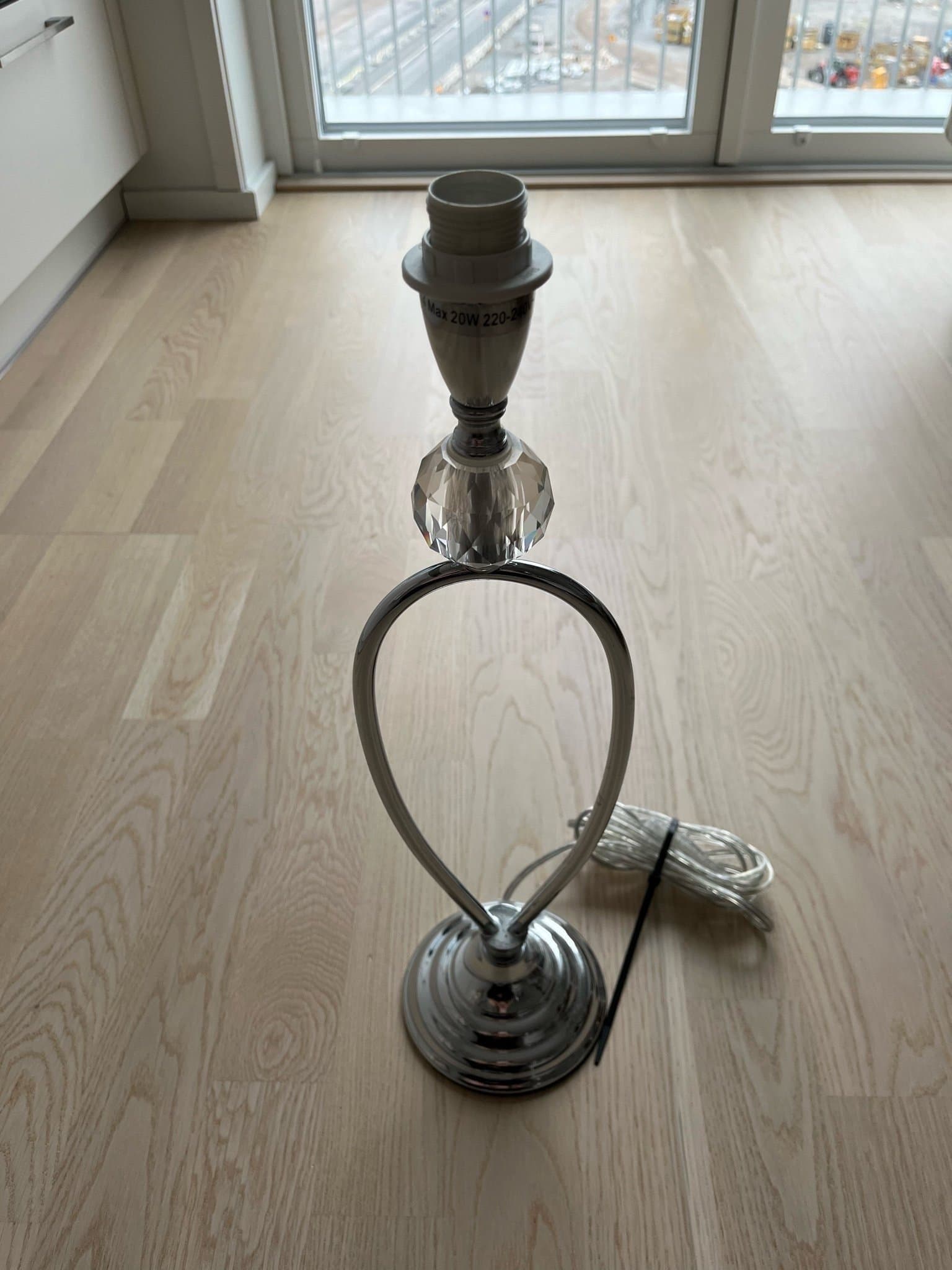 Mio, Lampfot, Silver