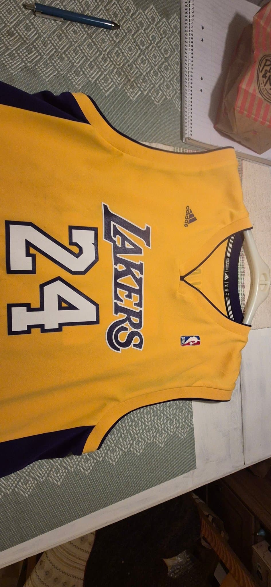 Adidas gul basketlinne