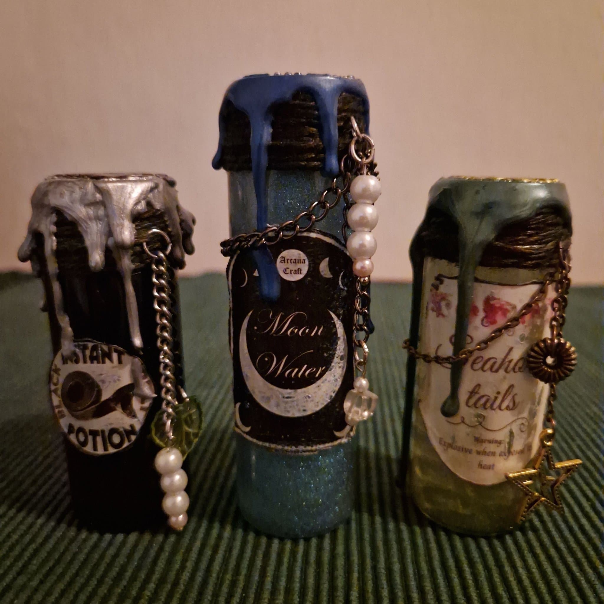 Tre dekorativa potions