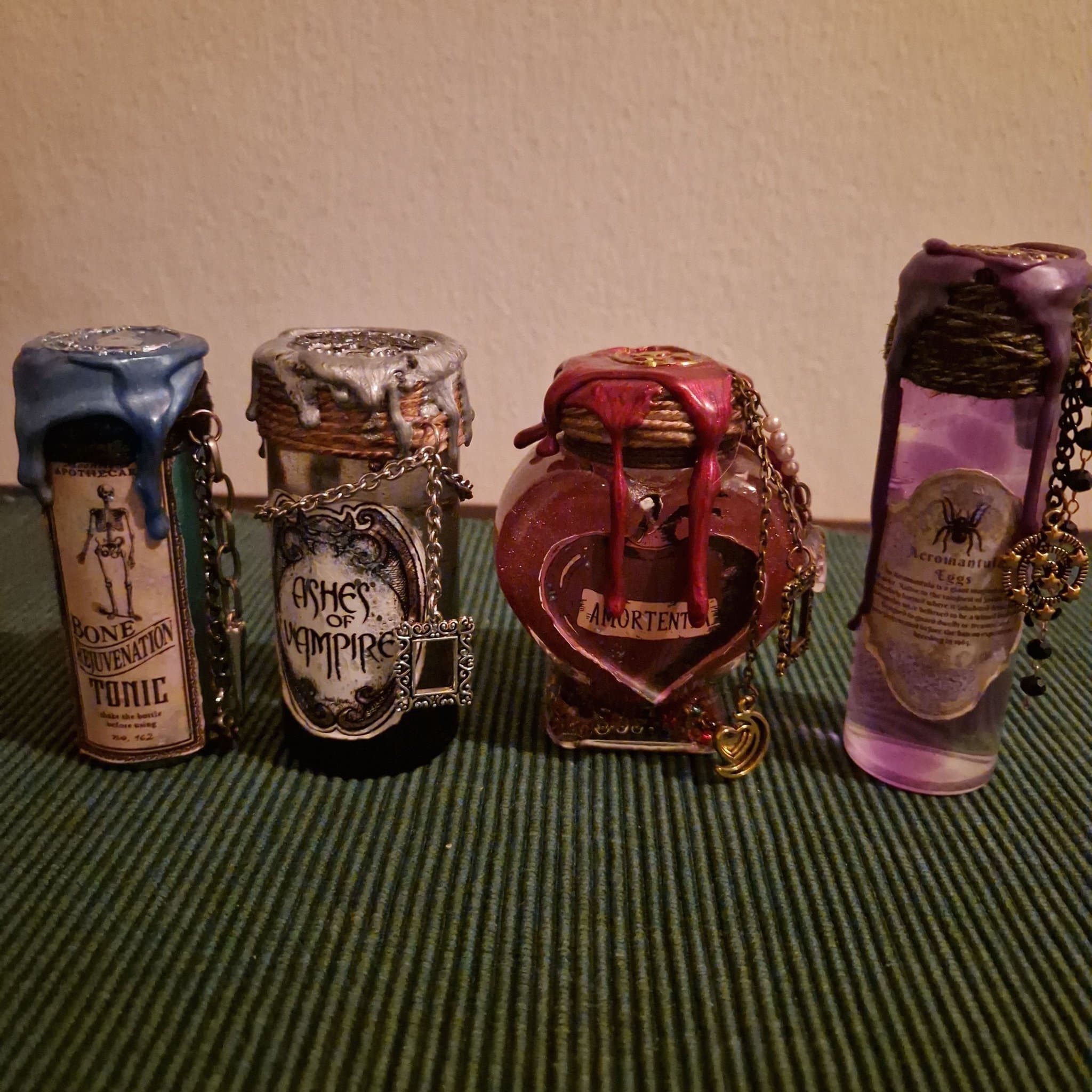 Fyra dekorativa potions