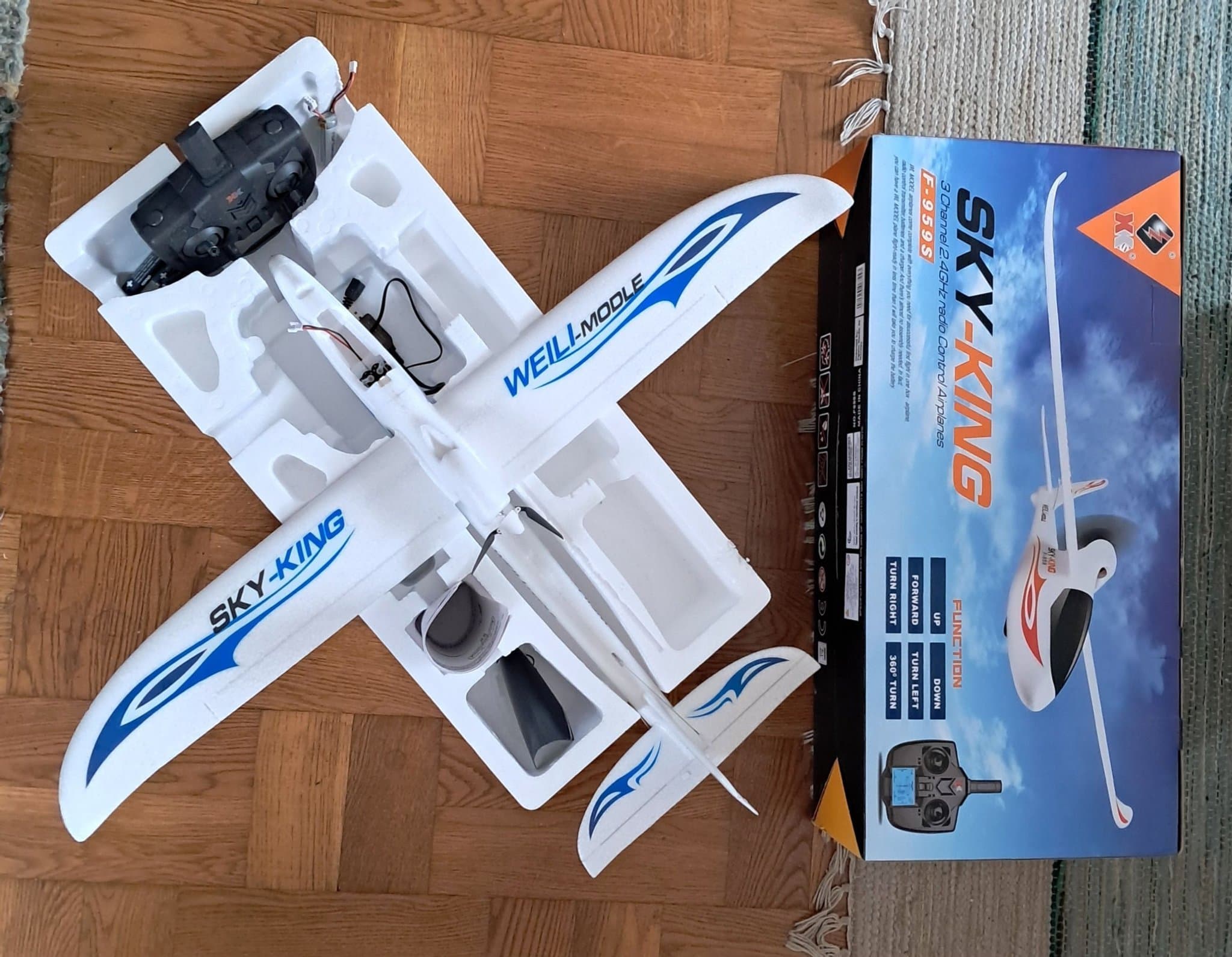 Sky-King F-959S radiostyrt flygplan