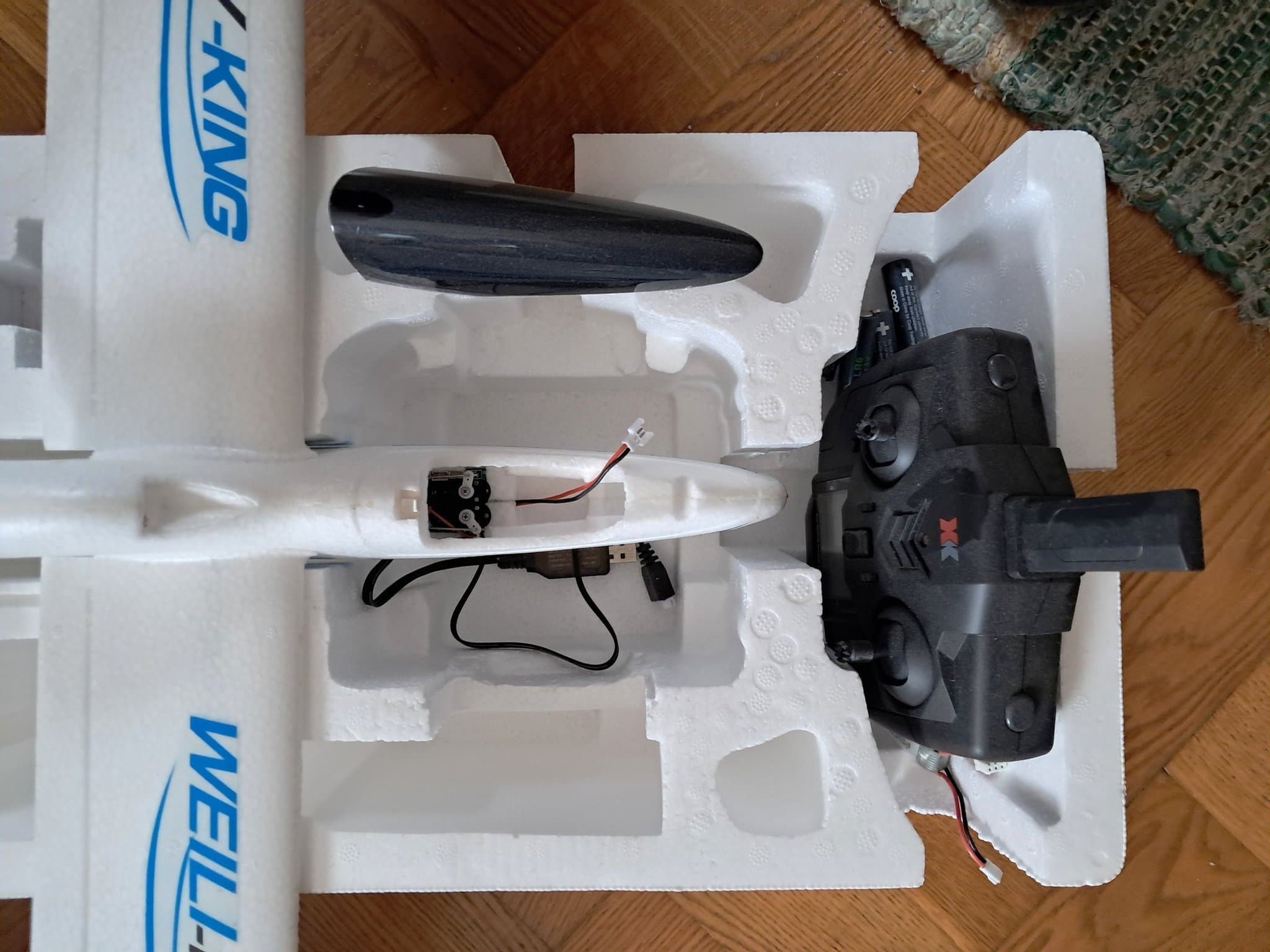 Sky-King F-959S radiostyrt flygplan