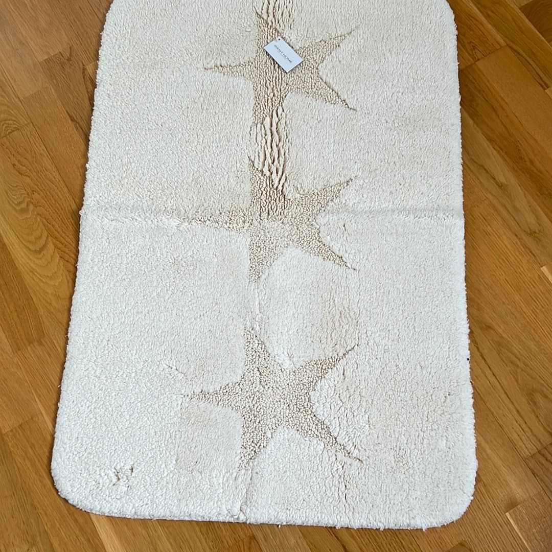 Badrumsmatta med stjärnor