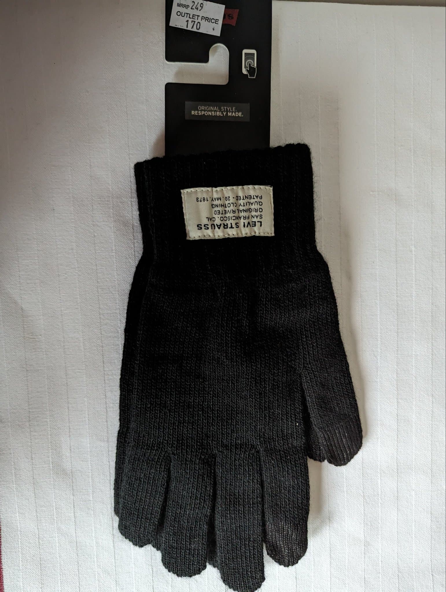 Nya Levi Strauss fingervantar i färgen svarta och i storlek M