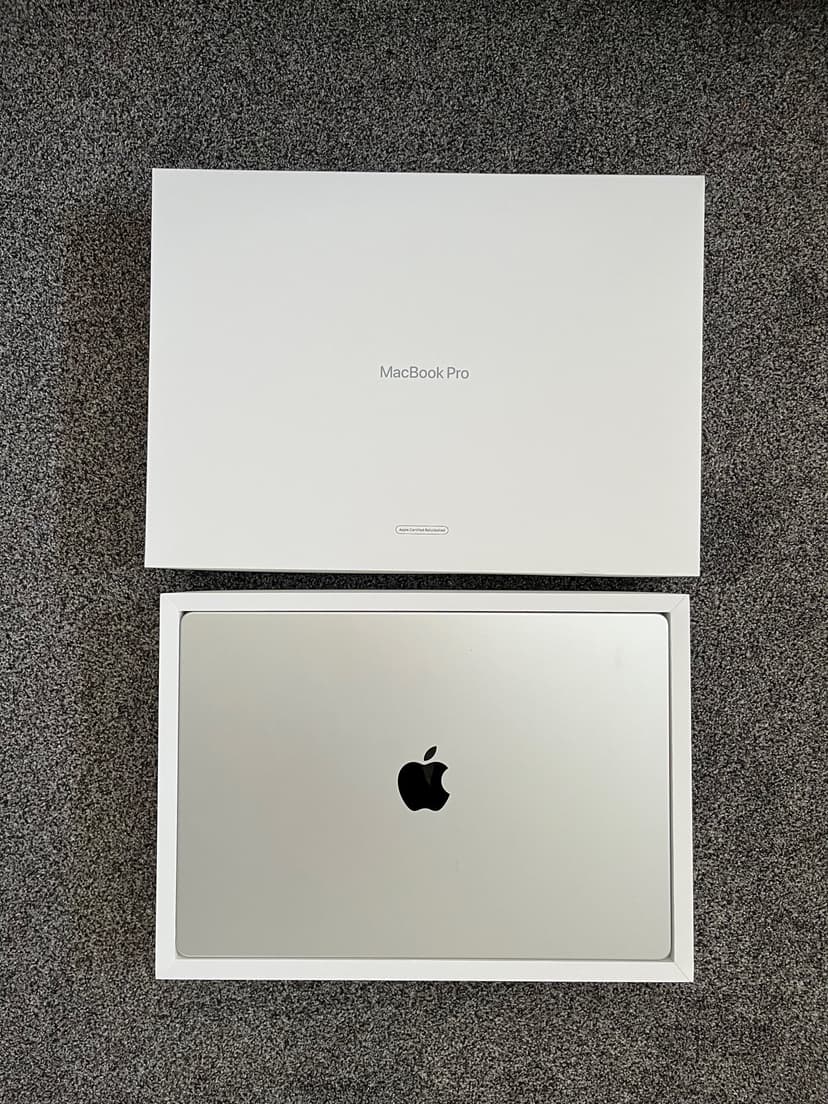 Apple MacBook Pro 16" M3