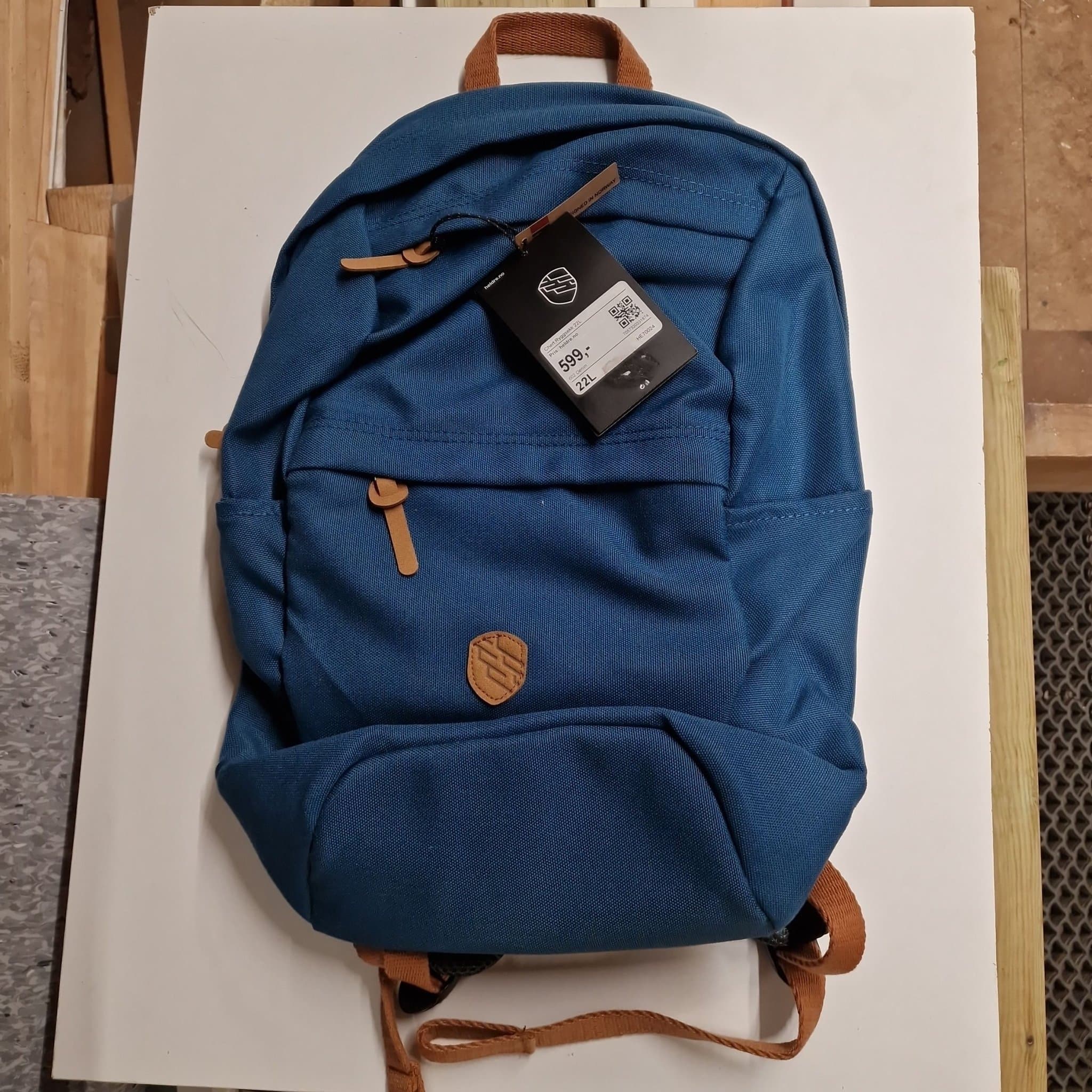 Heldre blå ryggsäck 22 liter.