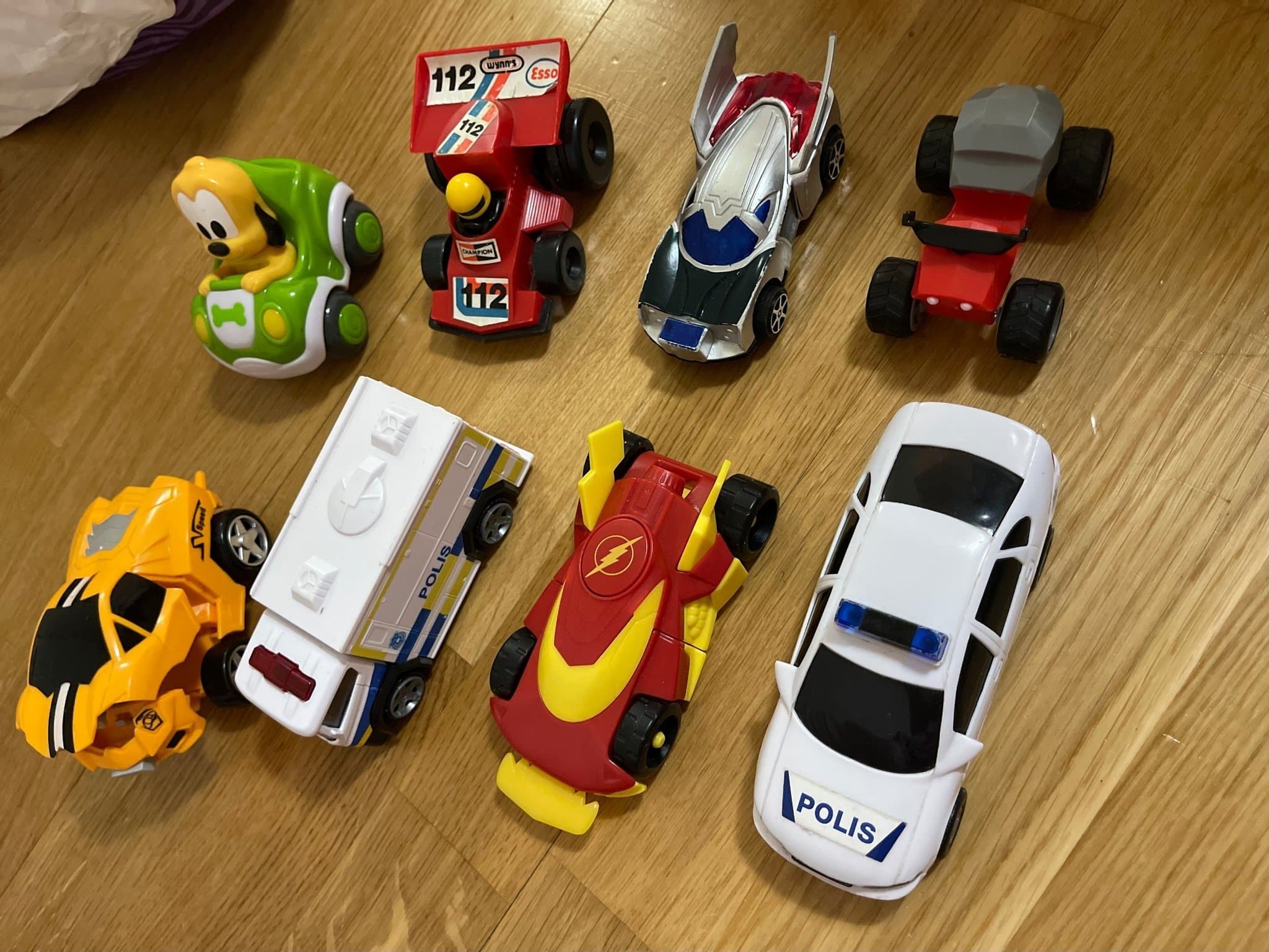 Leksaksbilar polis m.m