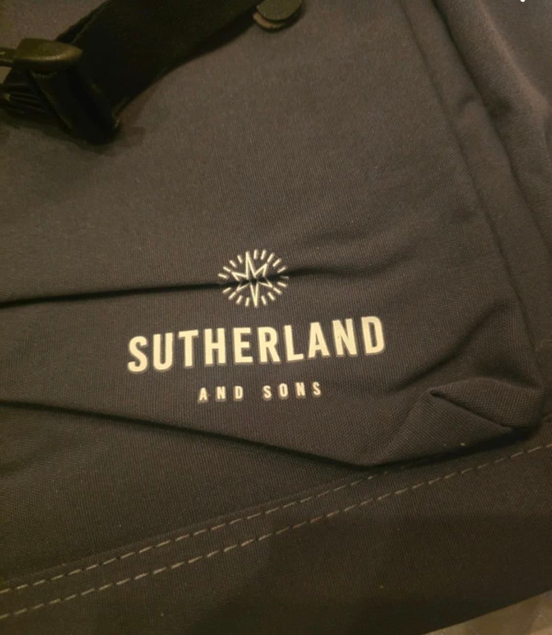 Sutherland and Sons mörkgrå ryggsäck