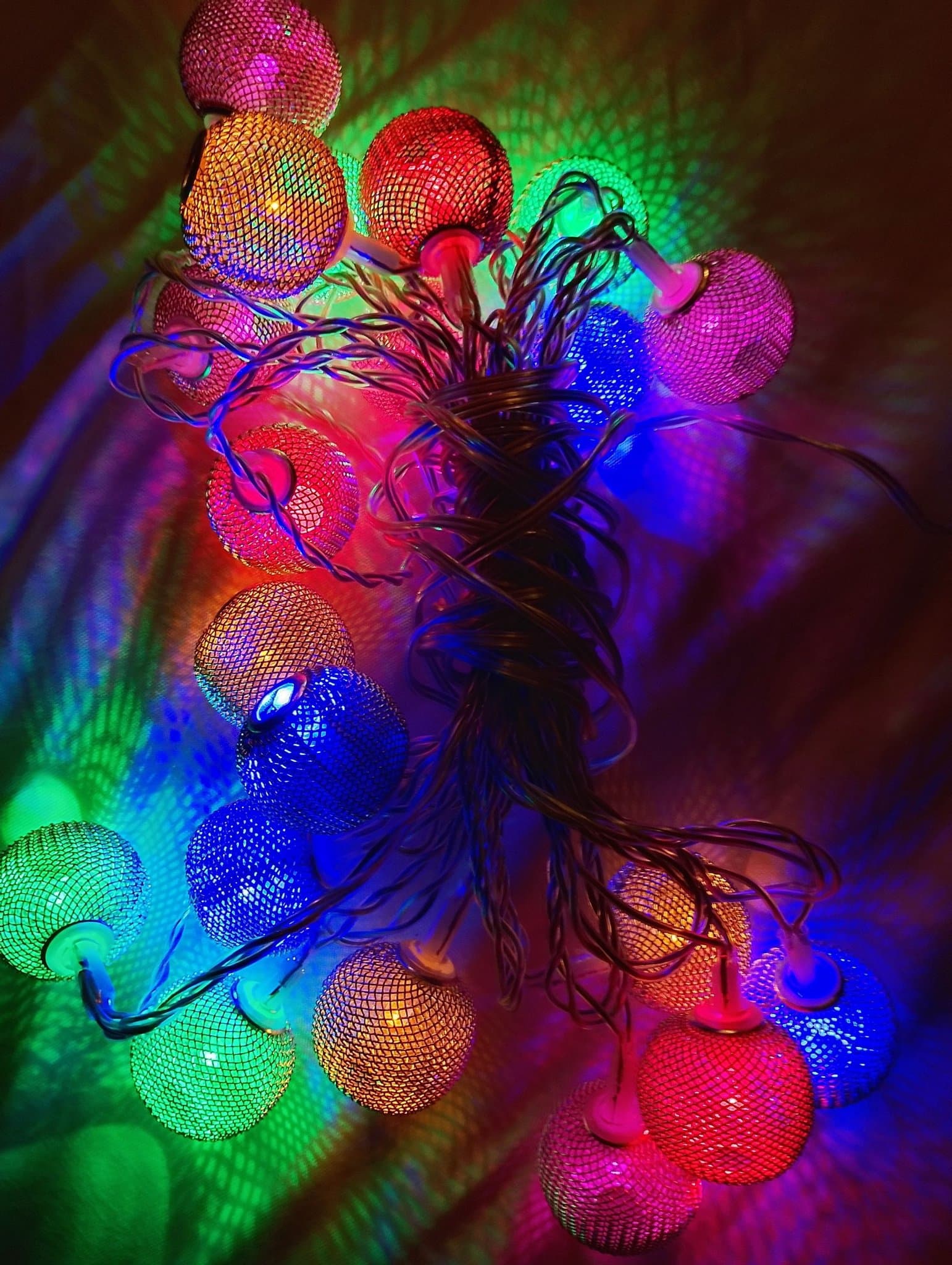 Ljusslinga metalbollar