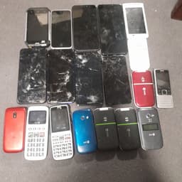 Parti med 20 mobiltelefoner Iphone 11, Iphone 7 och andra