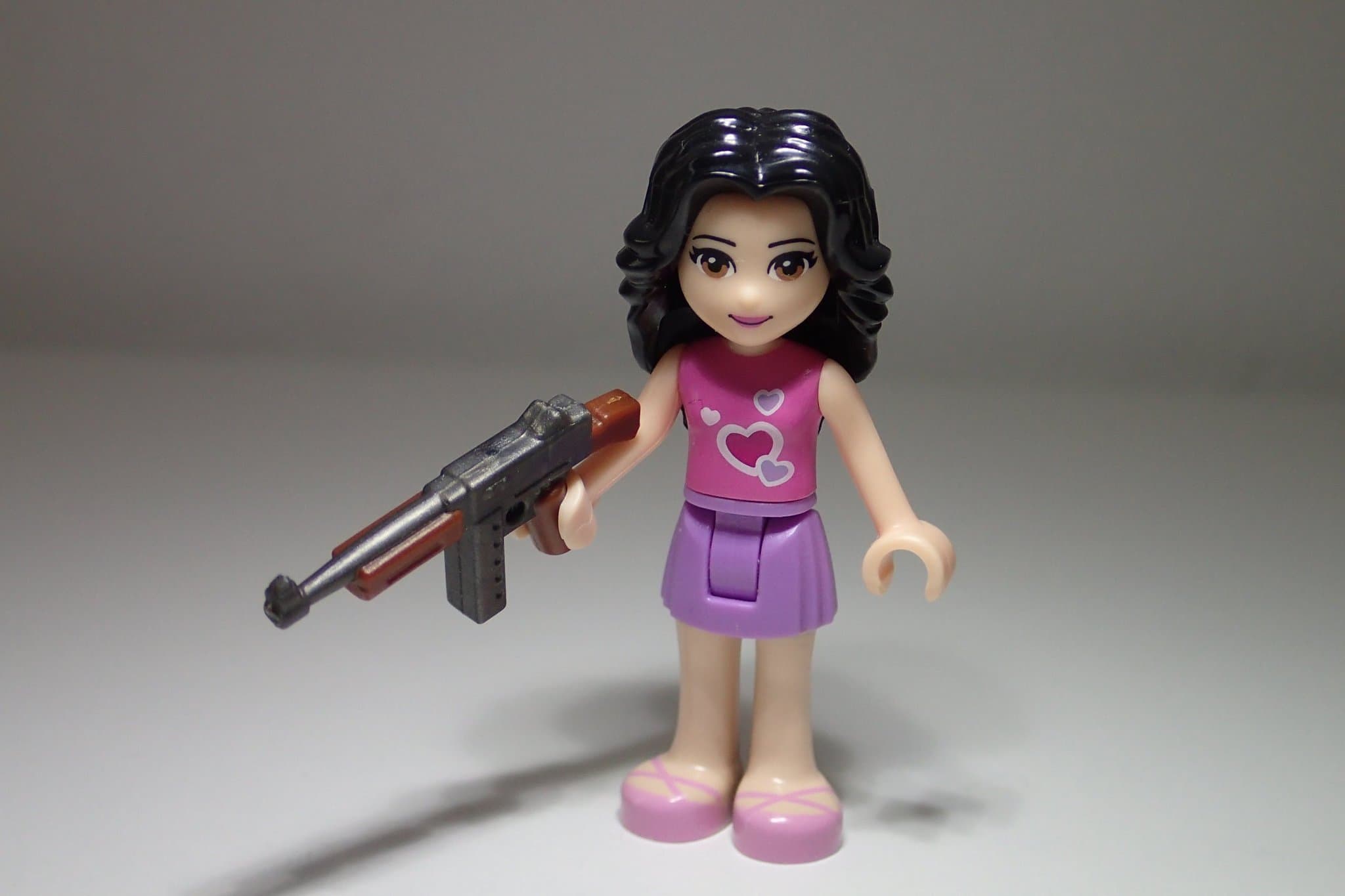 Lee Bricks minifigurvapen - Overmolded Thompson M1A1 (brun & mörkgrå metallic)