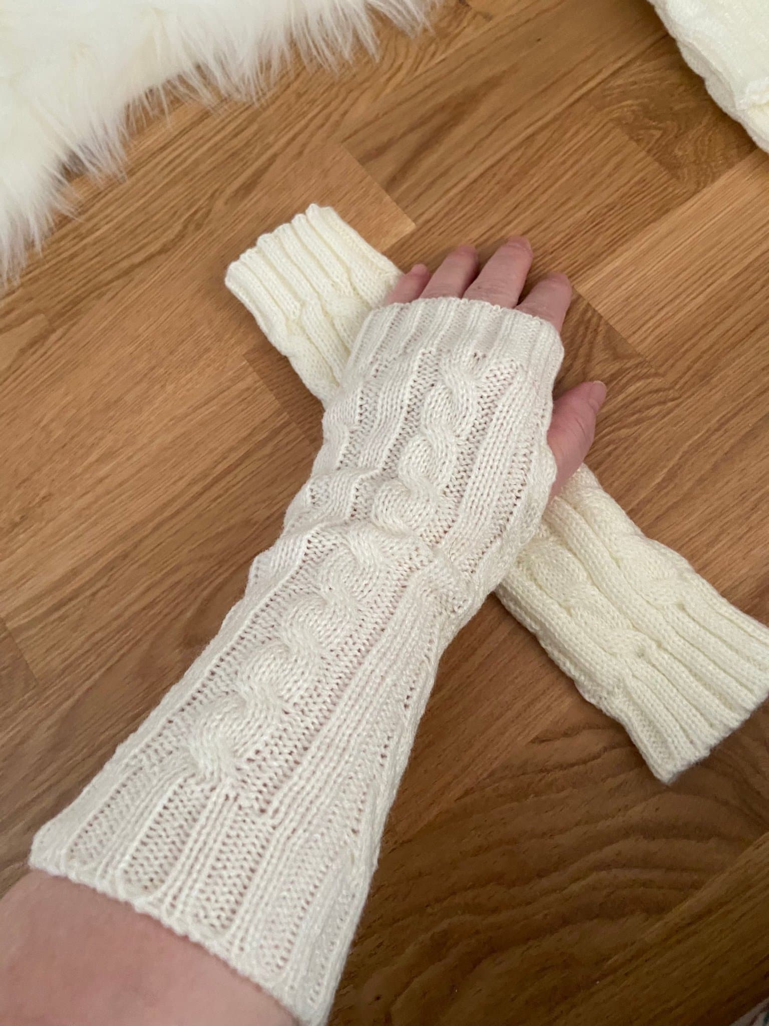 Stickade pulsvärmare/handledsvärmare( sista ) 50% bomull 50%akryl