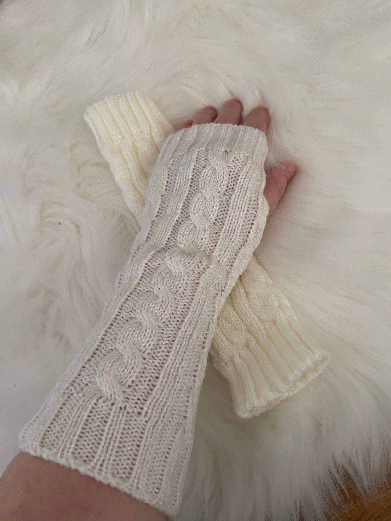 Stickade pulsvärmare/handledsvärmare( sista ) 50% bomull 50%akryl