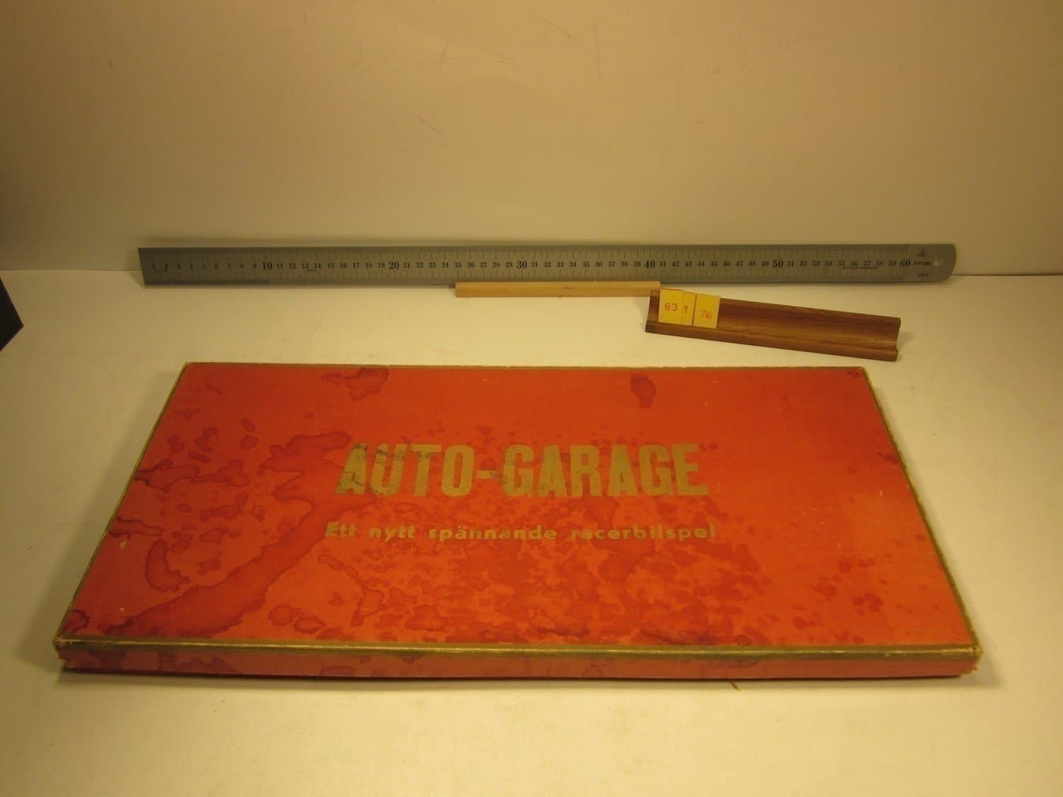 Auto-Garage, gammalt Brio spel, vers lilla asken, Kpl, innehåll i Mkt fint skick