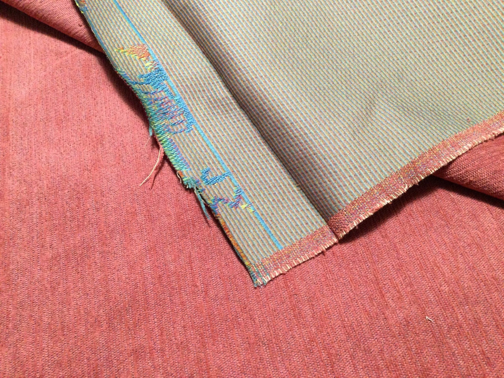 ÖVER 3 m NYTT Allmogeröttt möbeltyg ,omklädnad SE beskrivning!