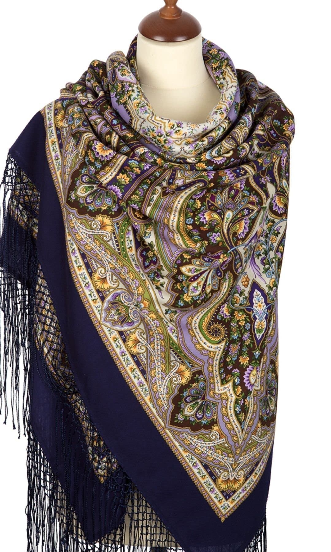 Rysk sjal från Pavlovo Posad, Stor 148×148. Ull