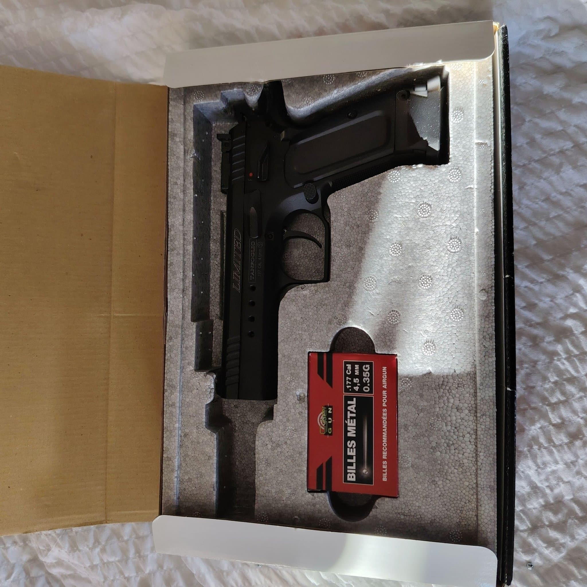 Cybergun Tanfoglio Limited Custom Gen 2 CO2 6mm Airsoftpistol