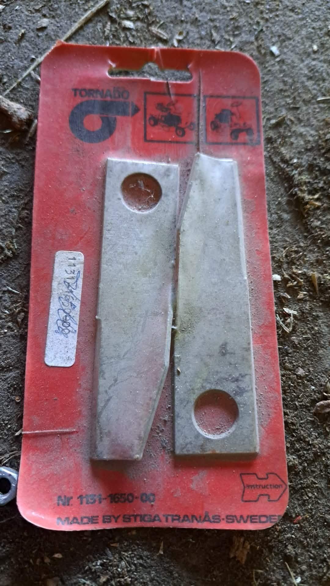 Tornado gräsklipparknivar från Stiga