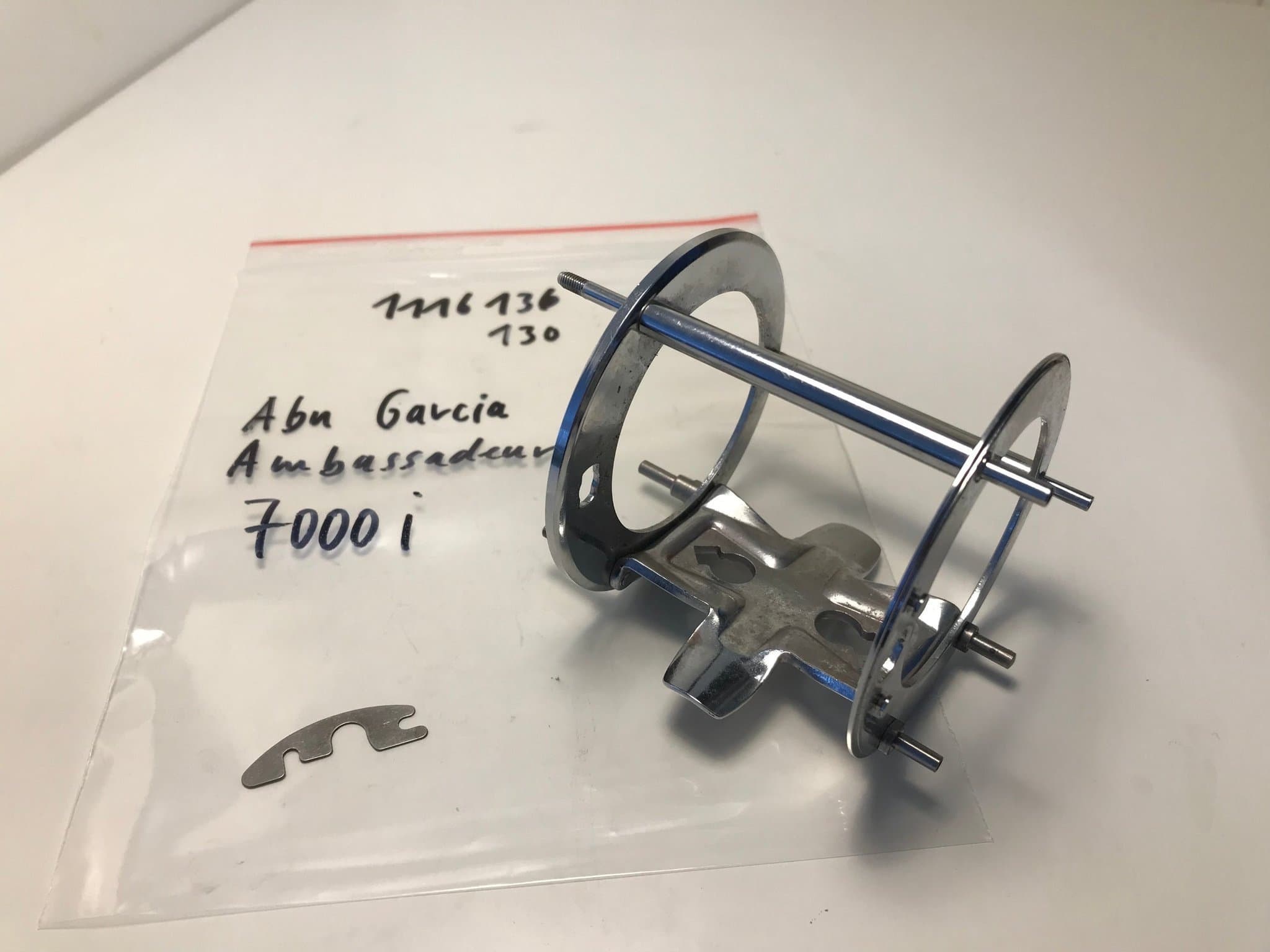 reservdel Abu Garcia Ambassadeur 7000i, här:1116136,130 hus/stativ