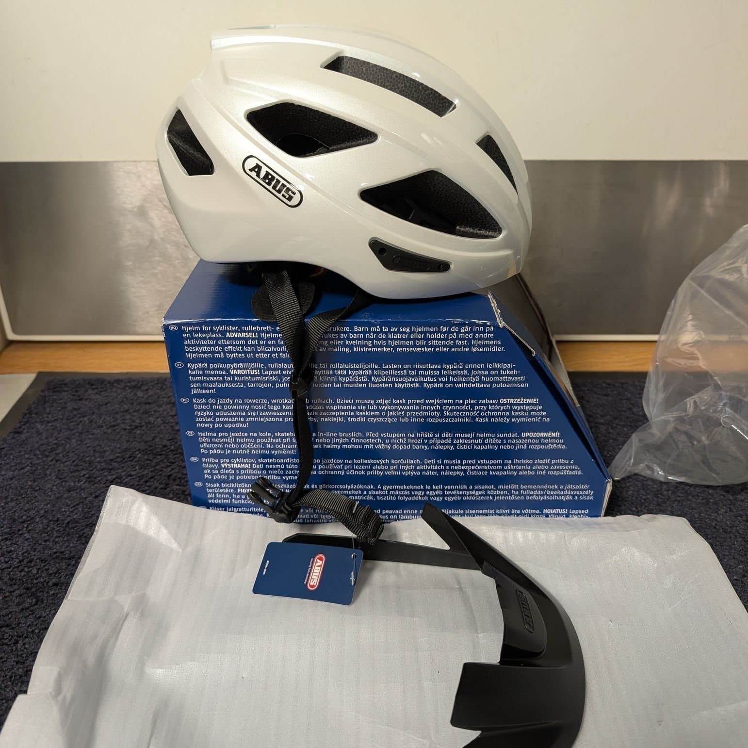 ABUS Macator Cykelhjälm Pearl White - Storlek S (51–55 cm)