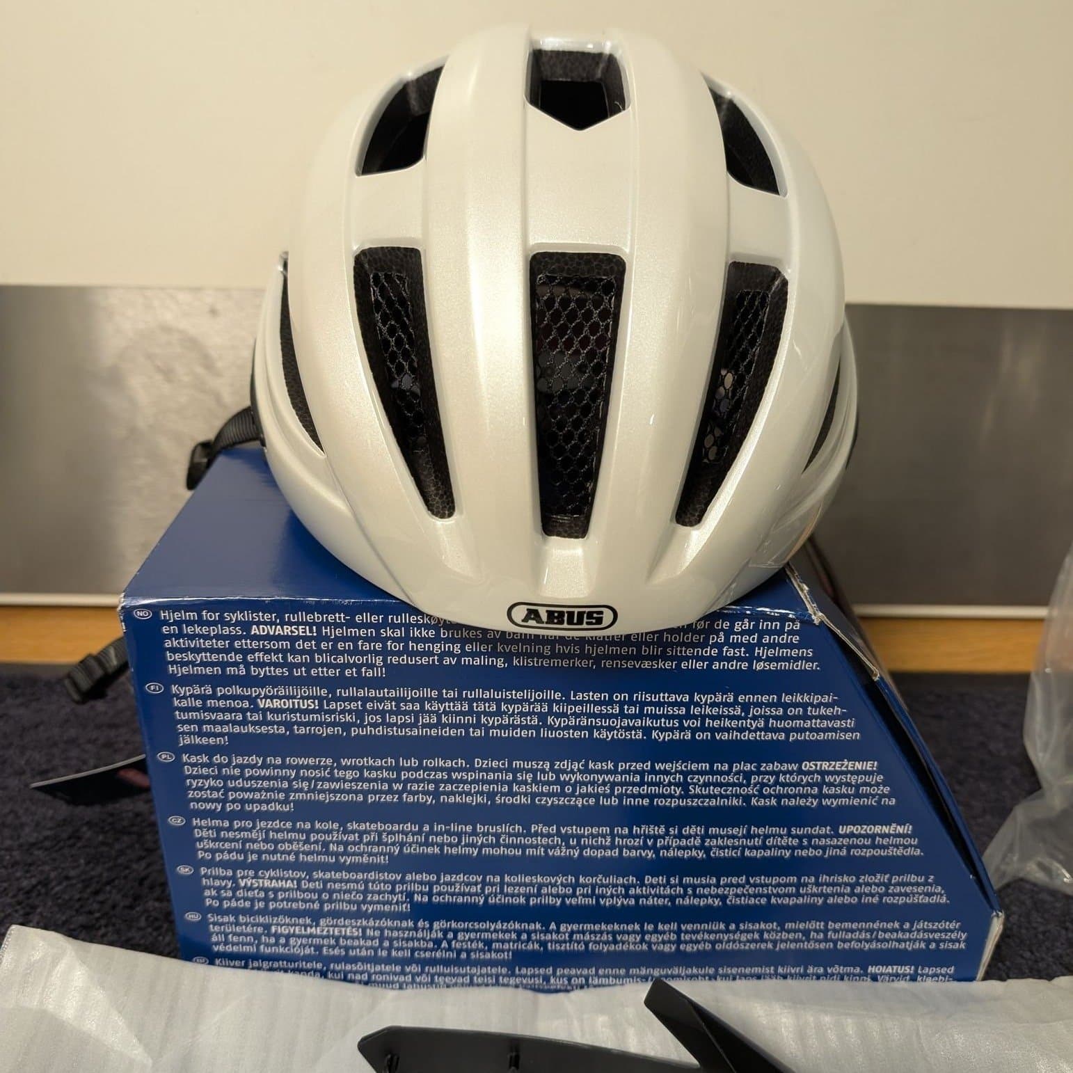 ABUS Macator Cykelhjälm Pearl White - Storlek S (51–55 cm)