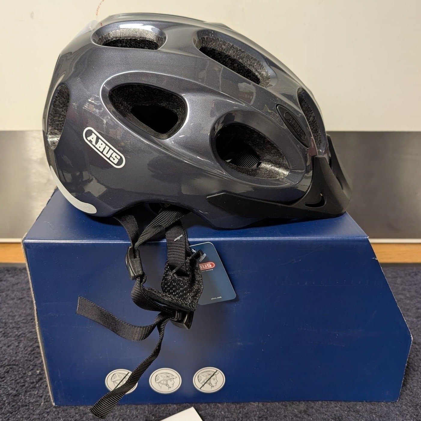 ABUS Youn-I ACE Cykelhjälm (med LED-bakljus) Sparkling Titan - Storlek L (56–61)