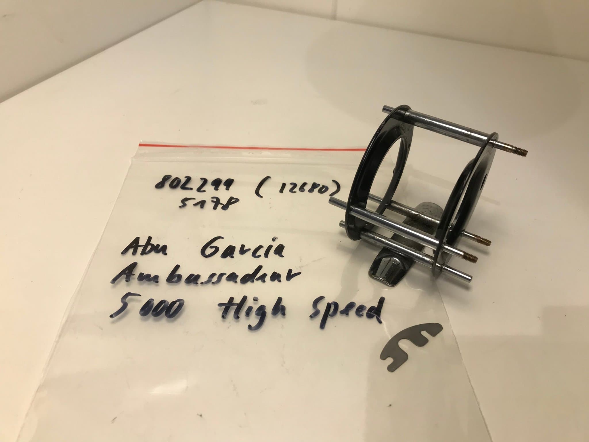 reservdel Abu Garcia Ambassadeur 5000 HS, här: 802299 (12680) hus/stativ