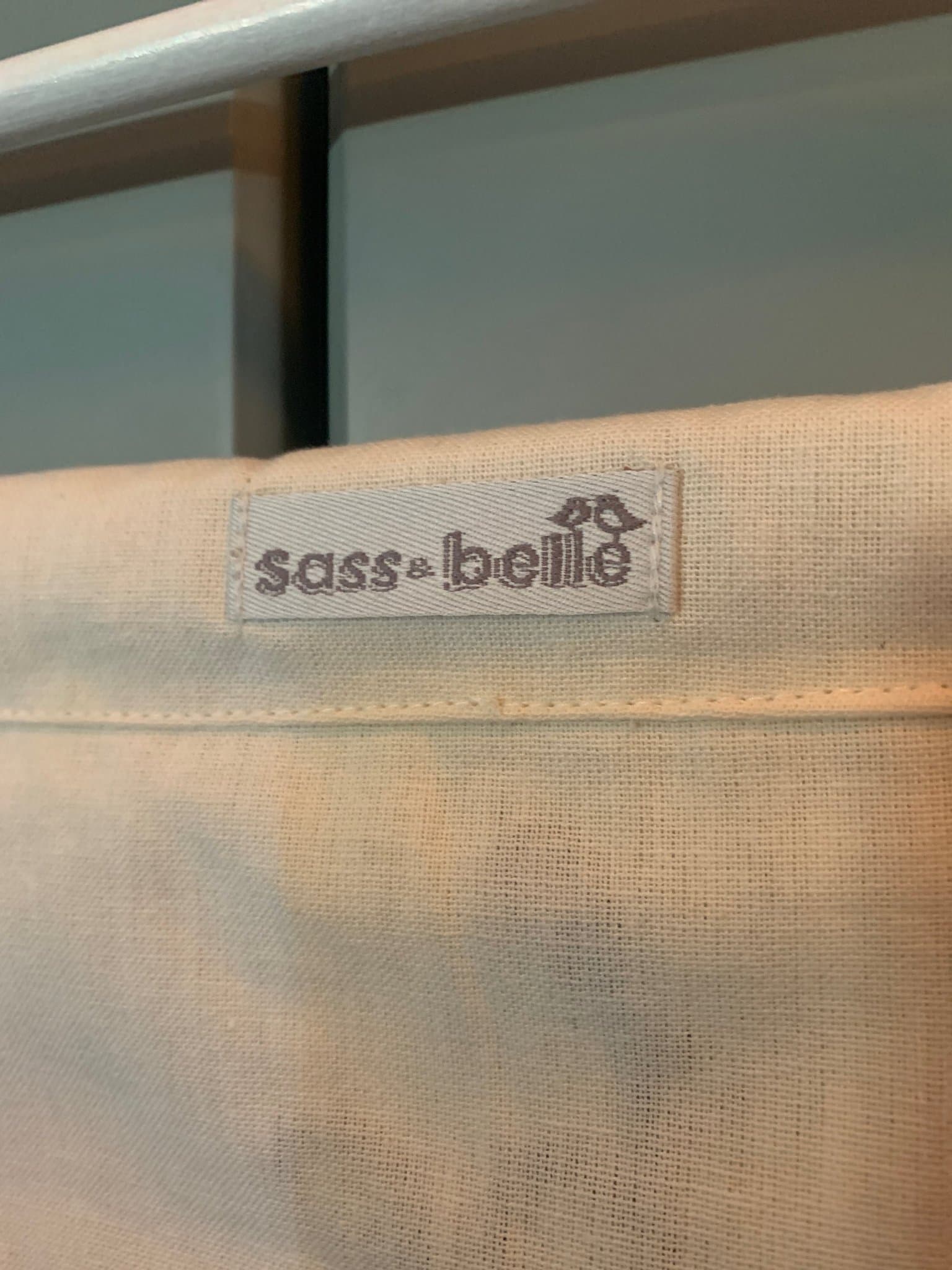 Sass & Belle väggprydnad sign skylt väggdekor inredning BE BRAVE