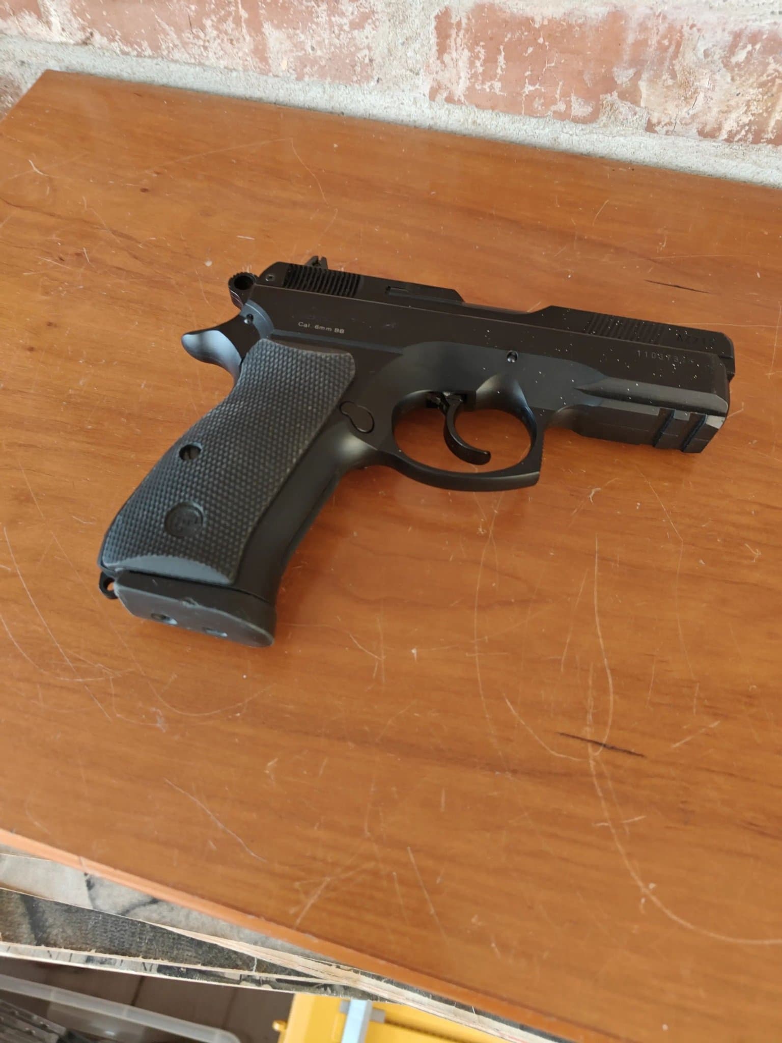 Modell: CZ 75 Compact (hardball / airsoft replika) Kaliber: 6 mm BB