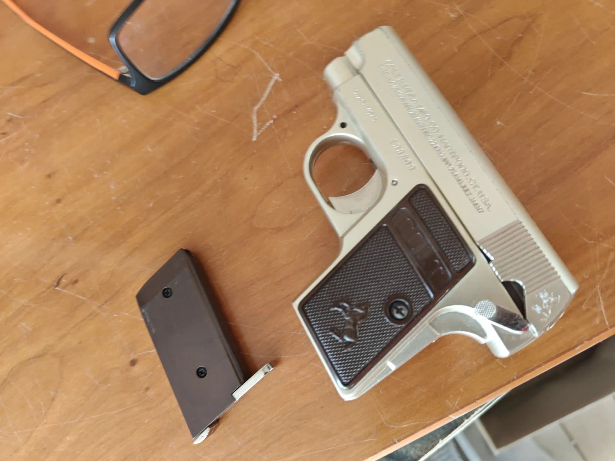 Modell: Colt Pocket / Colt .25 stil hardball replika Typ: Hardball