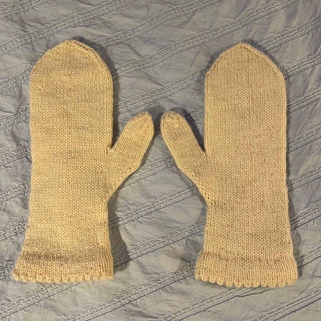 Nya! Handstickade stickade vita tumvantar tum vantar present