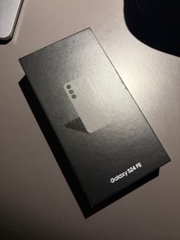 Samsung Galaxy S24 FE - Helt ny