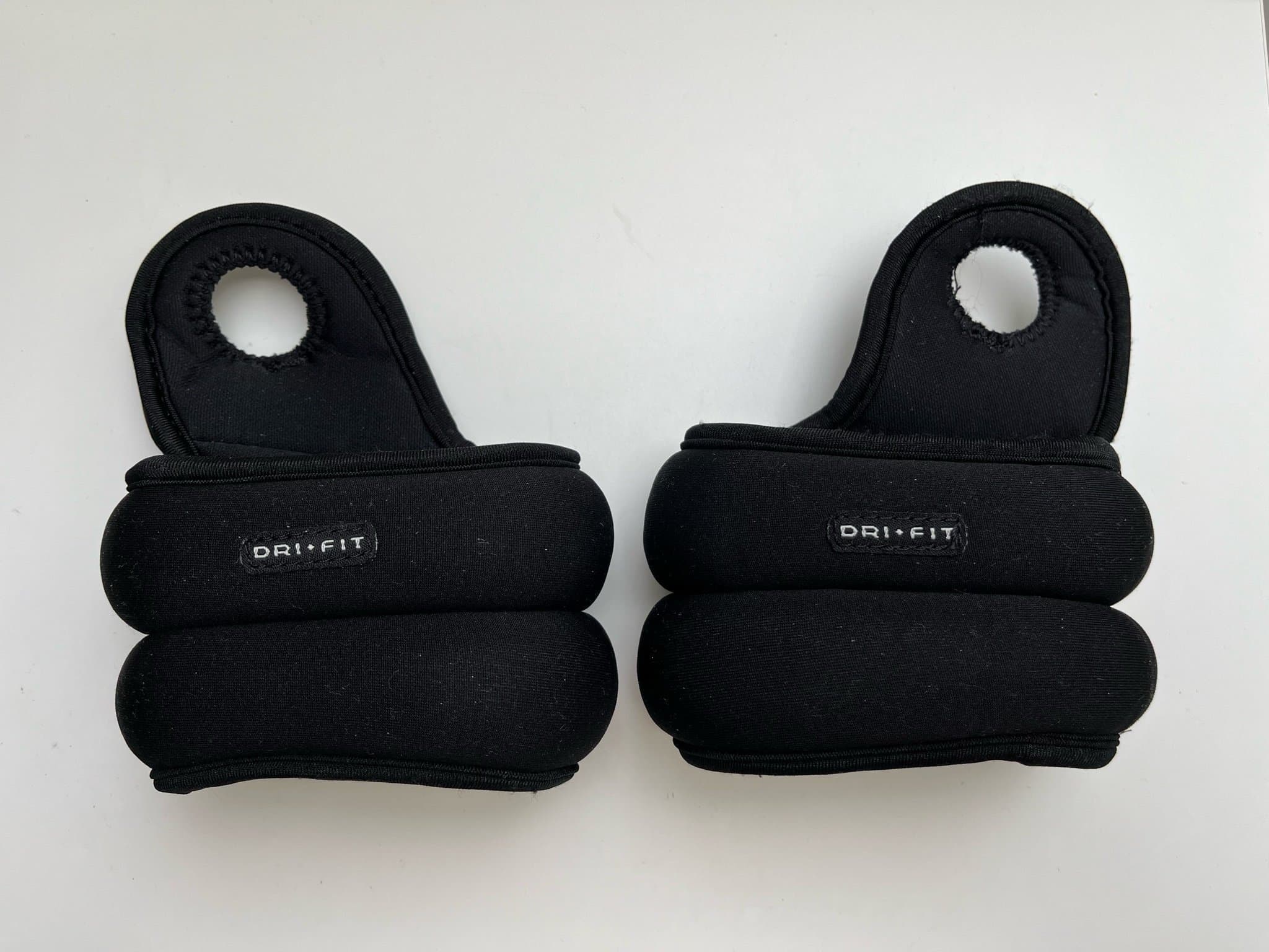 Nike Dri-FIT handledsvikter