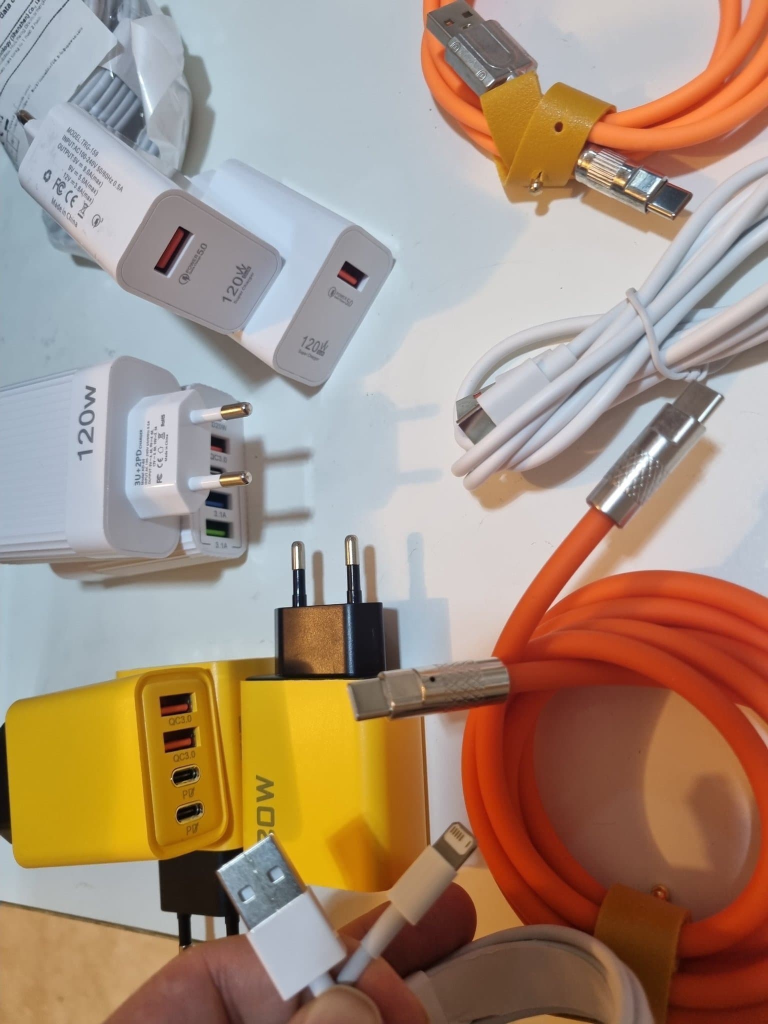 Mobil Laddare och Kablar