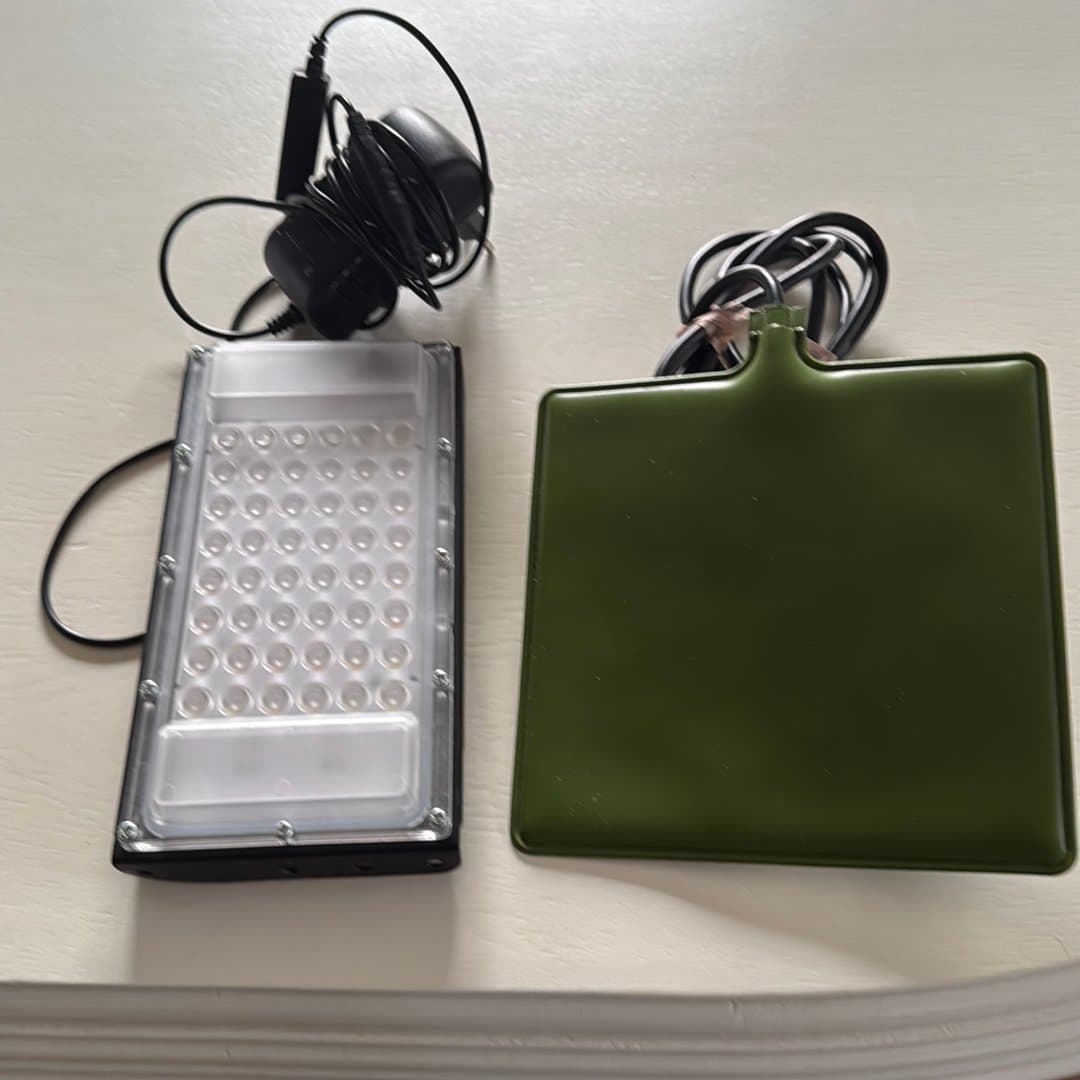 Värmematta och LED-växtlampa för odling