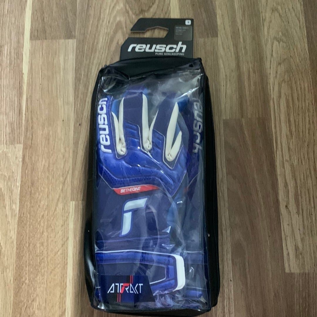 Ny Reusch Målvaktshandskar Attrakt Gold X size 9