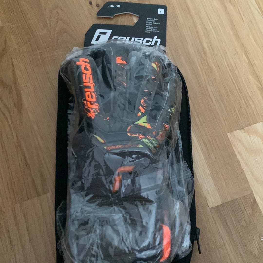 Nya Reusch Junior Målvaktshandskar Storlek 4