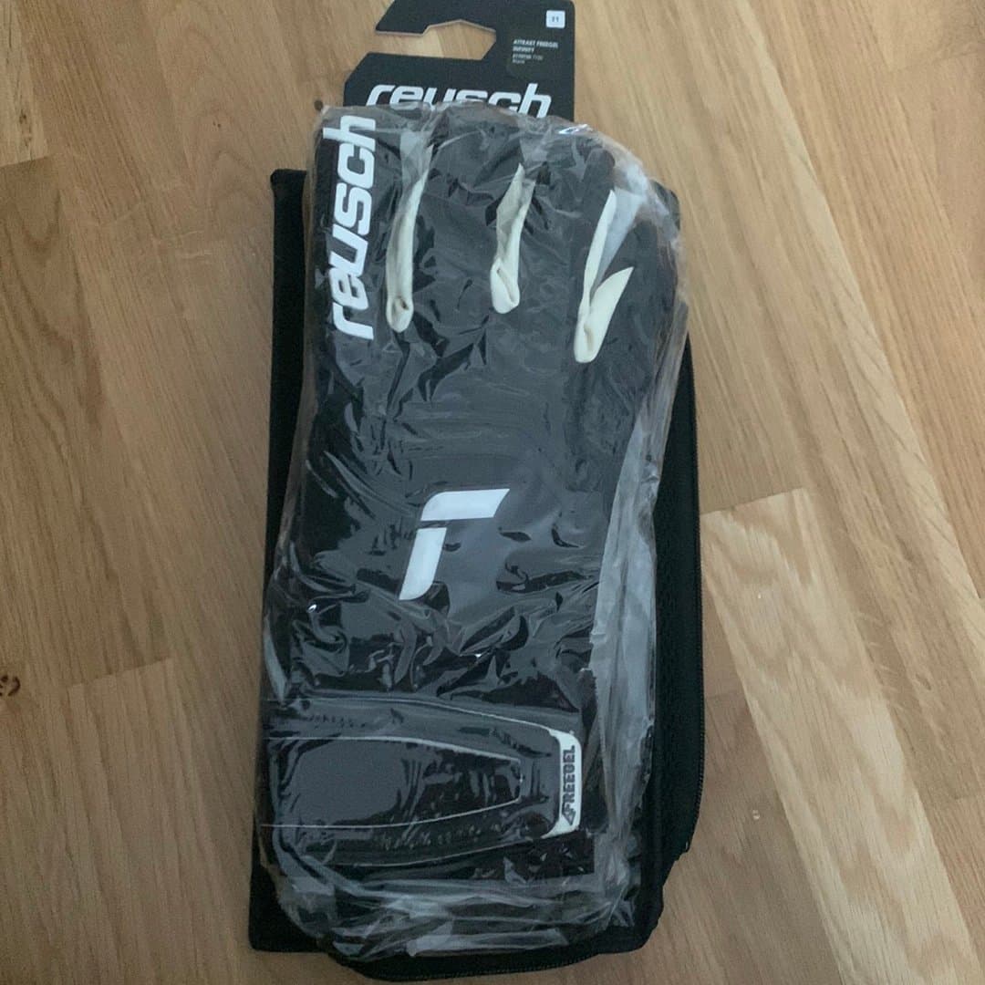 Ny Reusch Målvaktshandskar storlek 11 Attrakt Freegel Infinity
