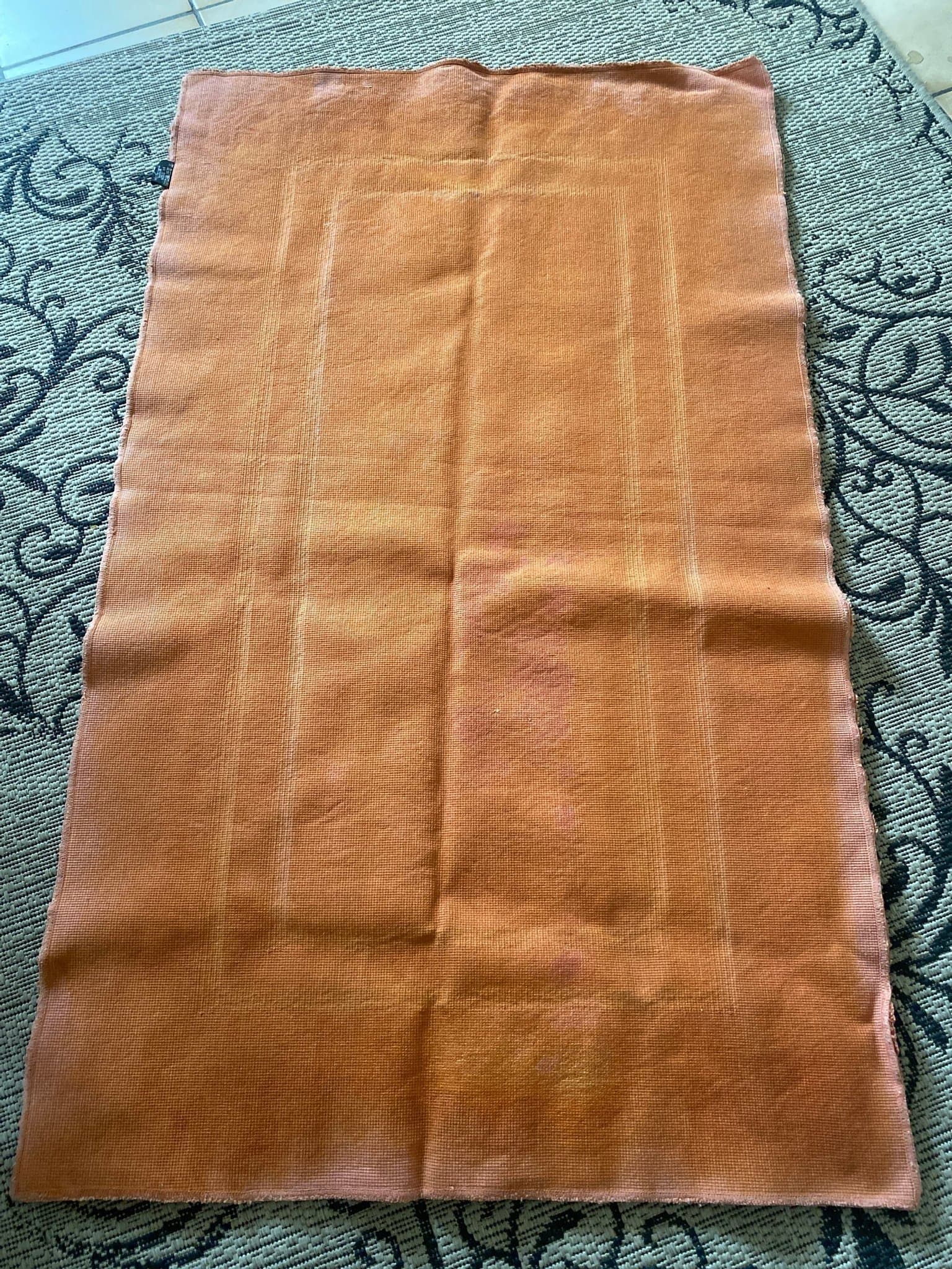 Badrumsmatta 120cm x 71cm.