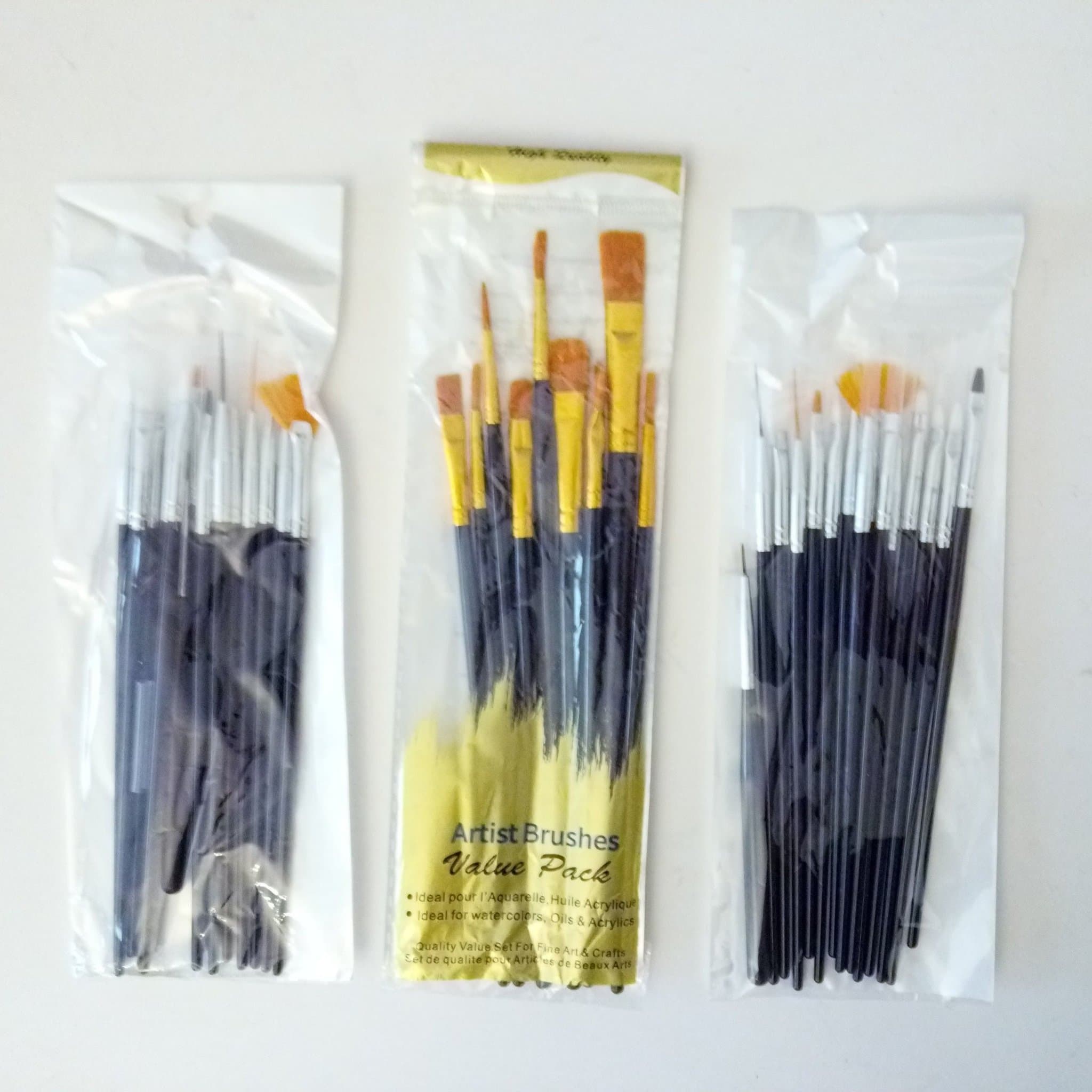 TRE SET PENSLAR FÖR MÅLERI - OLJA AKRYL AKVARELL - HELT NYA - TOTALT 40 STYCKEN