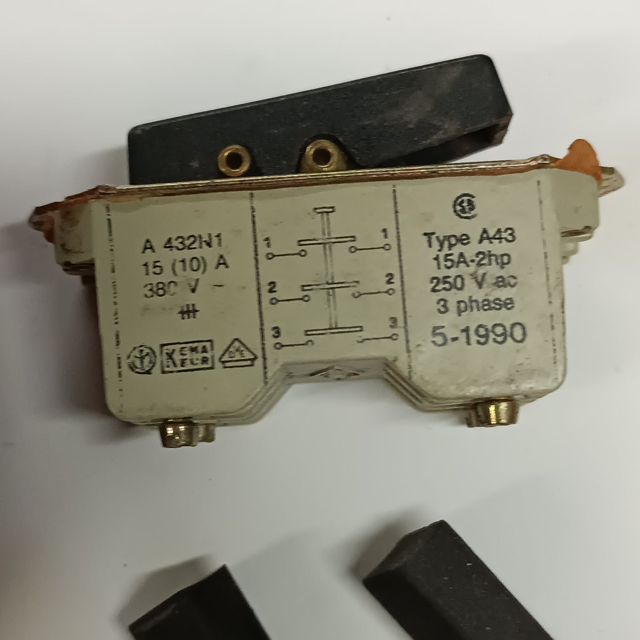 SPARE PARTS ELU MOF 11 SWITCH AND CARBON BRUSH + MAKITA DUST BAG 1660475