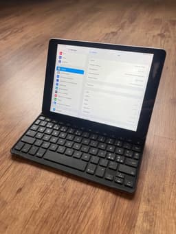 iPad (femte generationen) med tangentbord