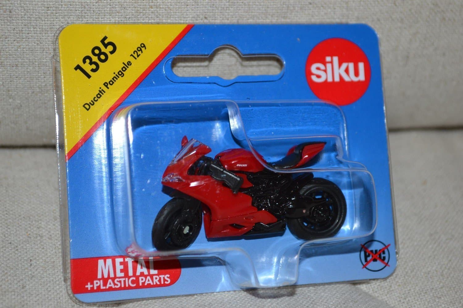 Ducati Panigale 1299 Röd Motorcykel Siku 1385 6cm Ny