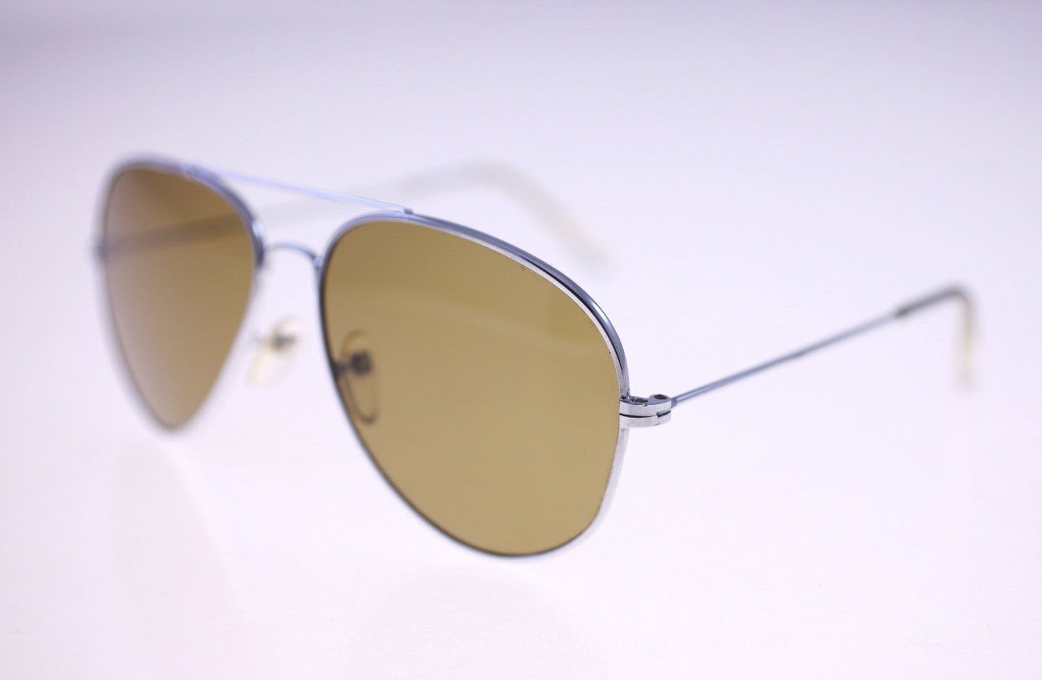 Vintage silver-tone metal pilot-style unisex sunglasses-circa 1980s-Weight 34g