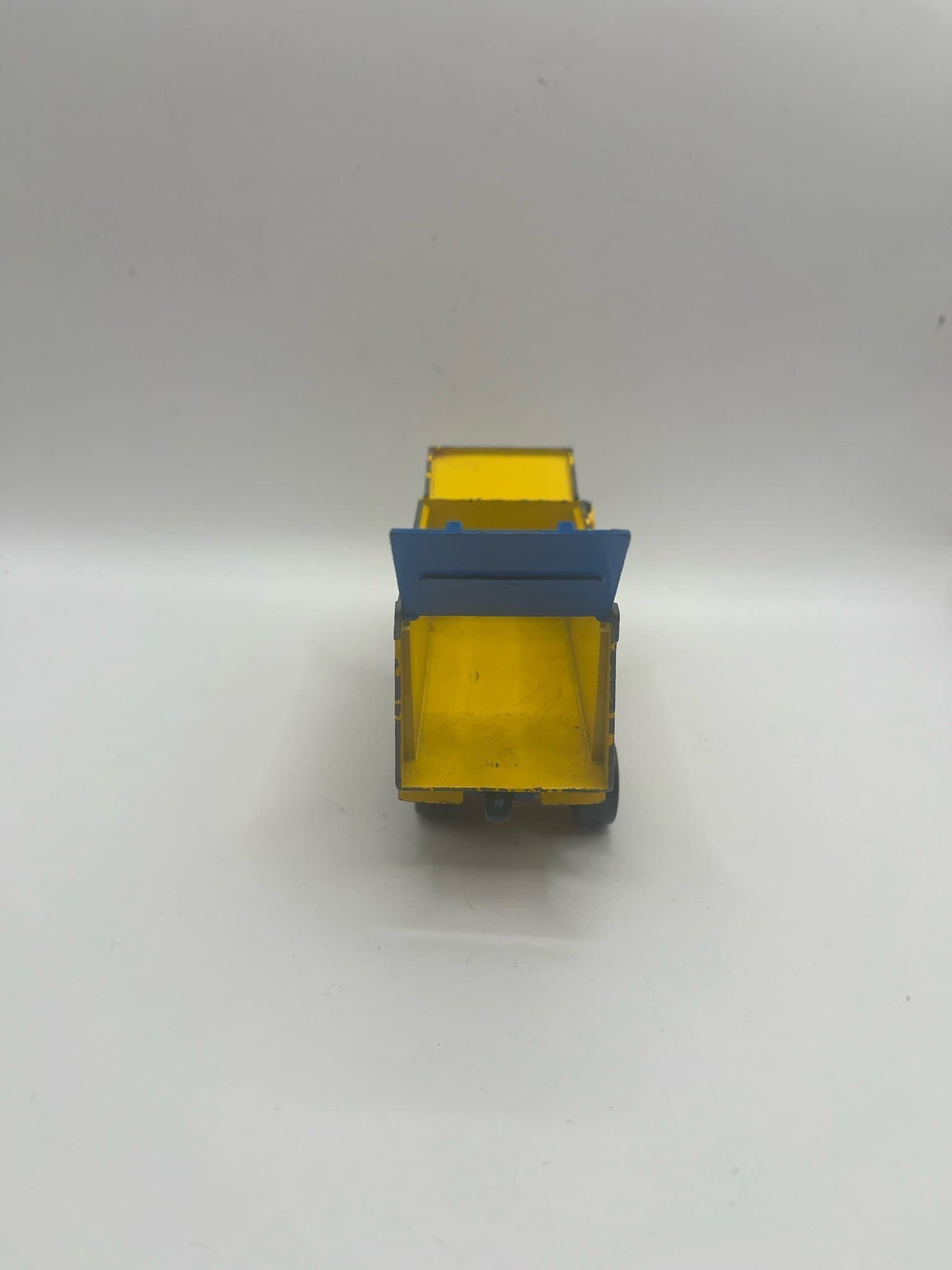 Leksaksbil - Volvo Tippbil