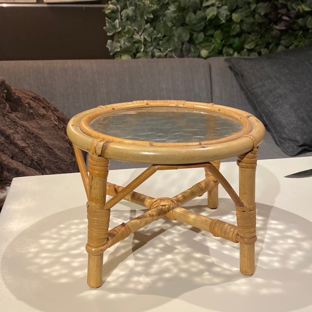 Bambu sidobord med glasskiva