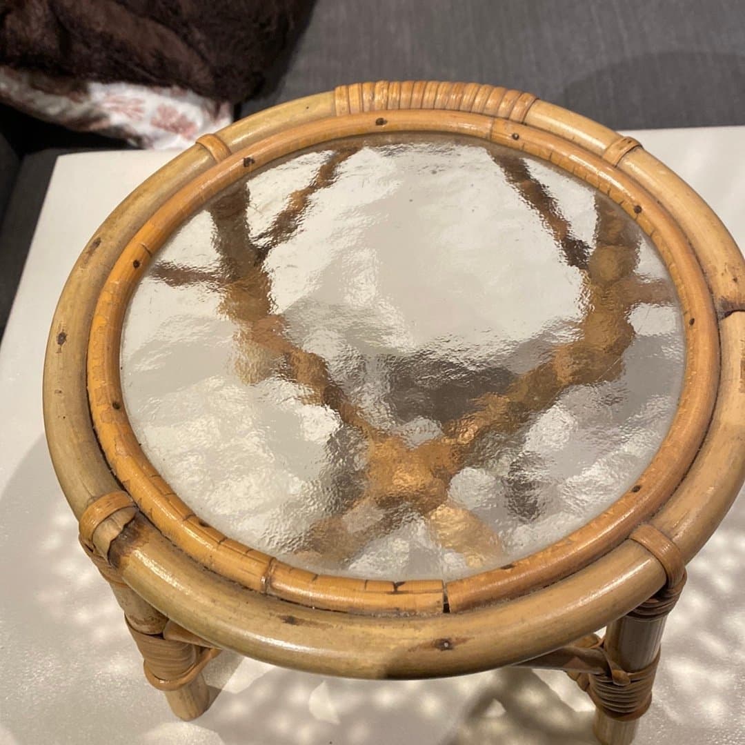 Bambu sidobord med glasskiva