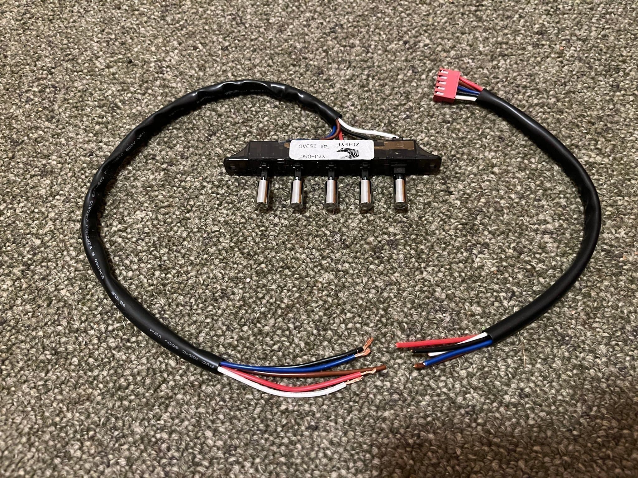 Knappsats,Switch,Omkopplare med 5st-Tryckomkoplare til Köksfläkt,Spisfläkt,Fläkt